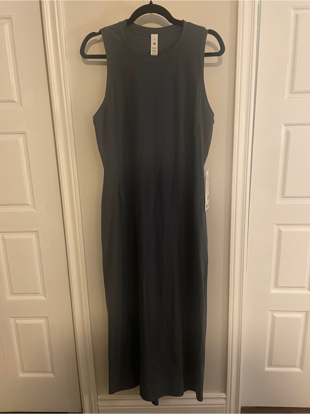 Sleeveless grey lululemon dress